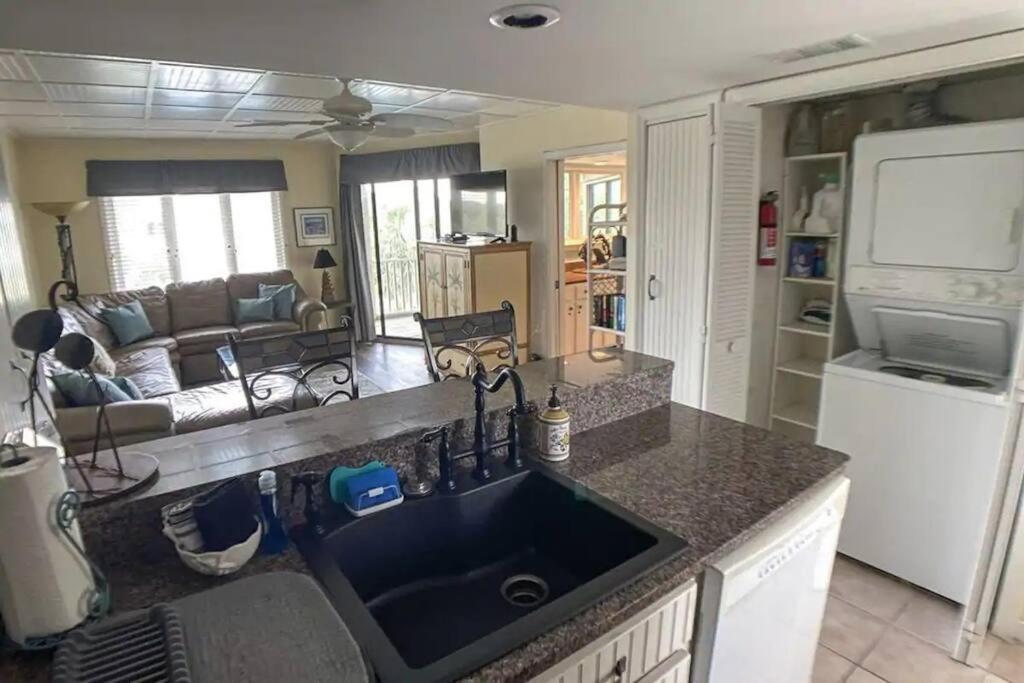 Port O' Call C302 - Iop Island Retreat! Treetop Oceanview! Isle of Palms Exterior foto